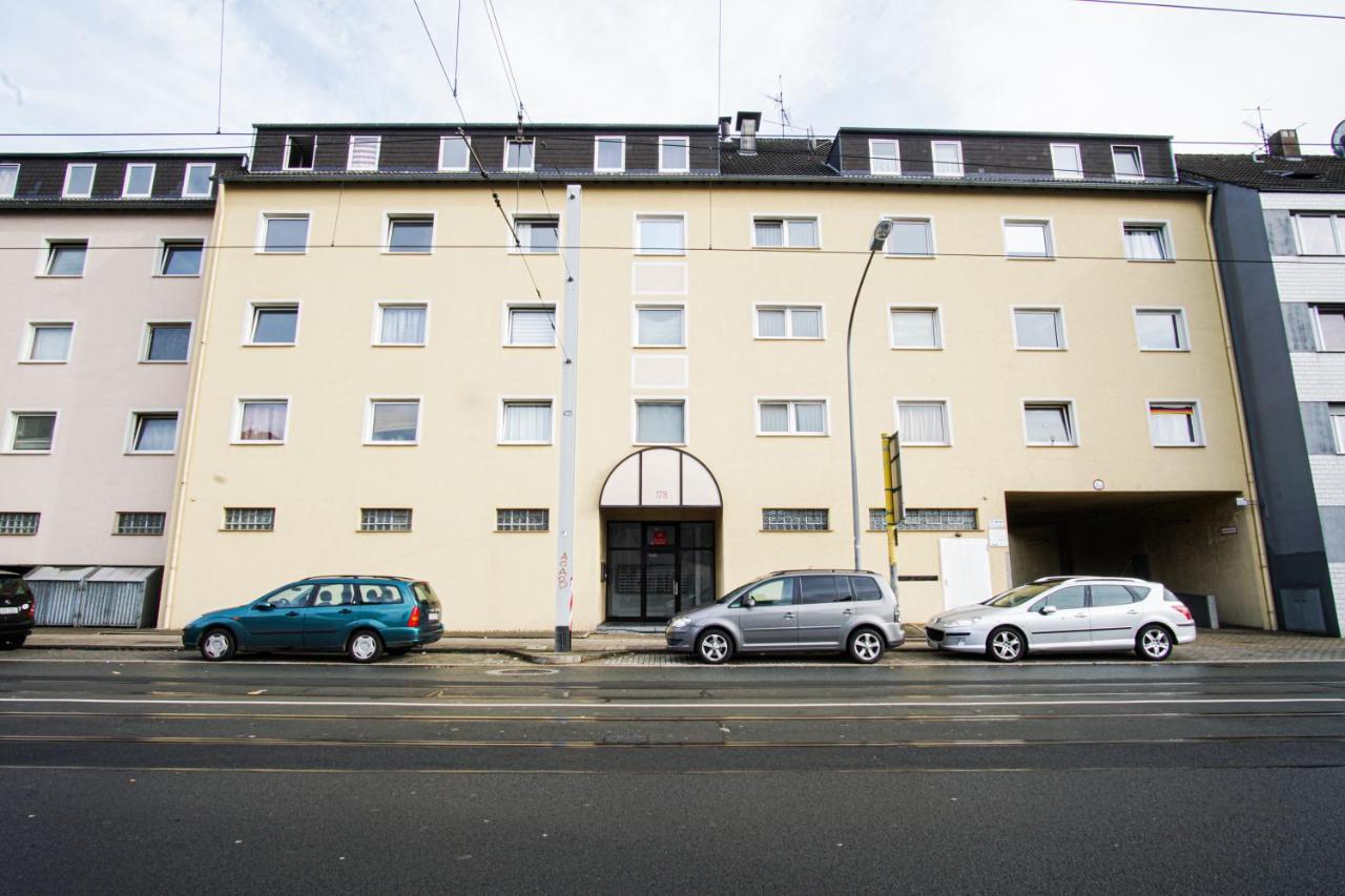 Homefy Studio Heaven - Self Check-In - Free Parking - Elevator Essen Luaran gambar