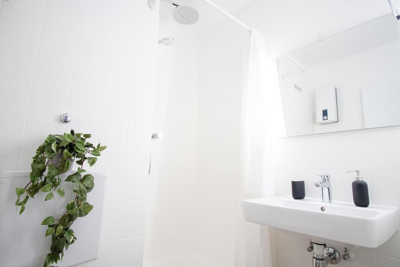 Homefy Studio Heaven - Self Check-In - Free Parking - Elevator Essen Luaran gambar